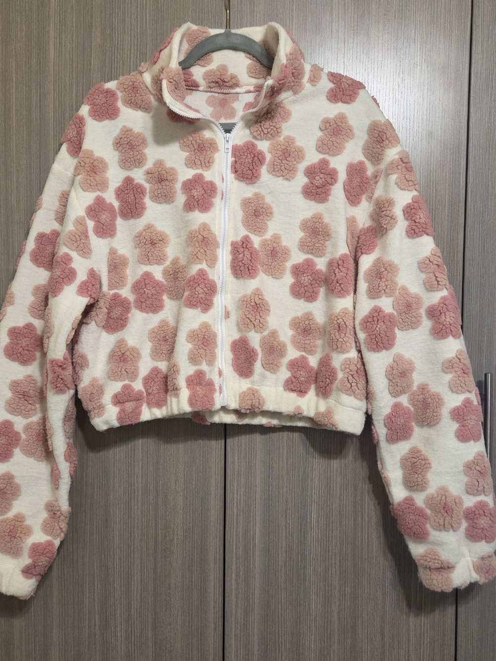 NWOT Cropped Floral Sherpa Zip Up Jacket - Picture 1 of 8